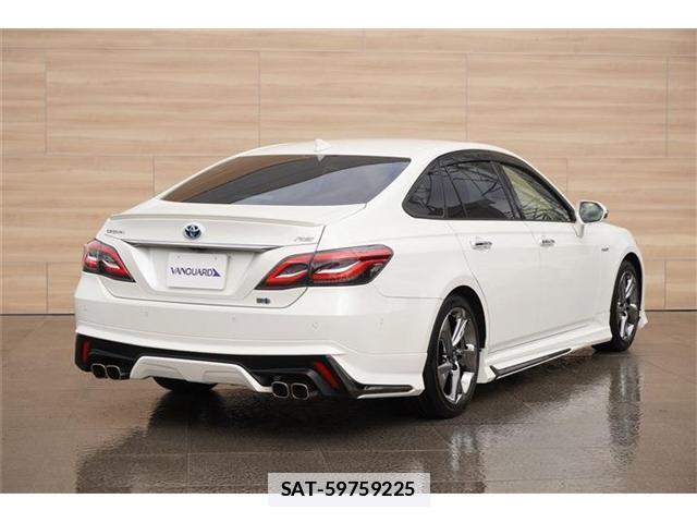 Toyota CROWN 2018-08 7820356-1