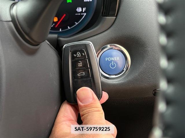 Toyota CROWN 2018-08 7820356-10