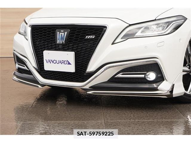 Toyota CROWN 2018-08 7820356-17