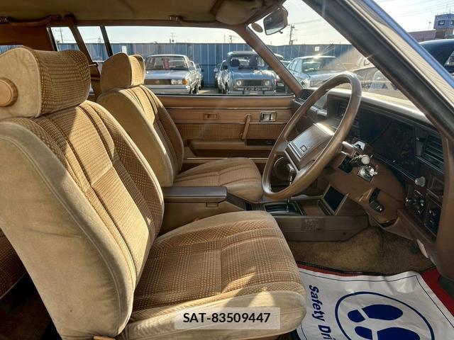 Toyota CROWN 1983 7820888-1