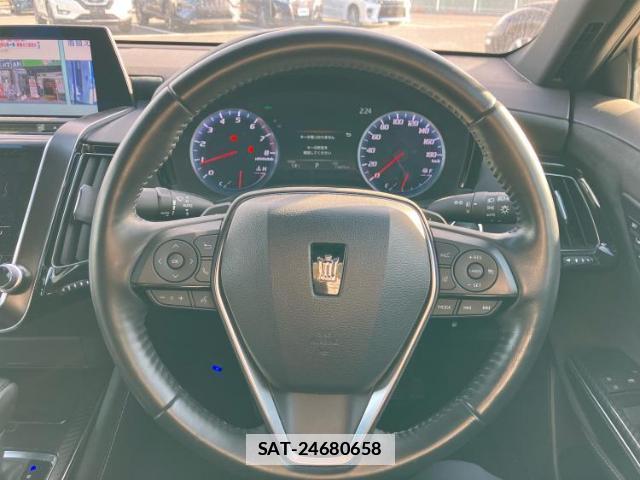 Toyota CROWN 2018-12 7821418-14
