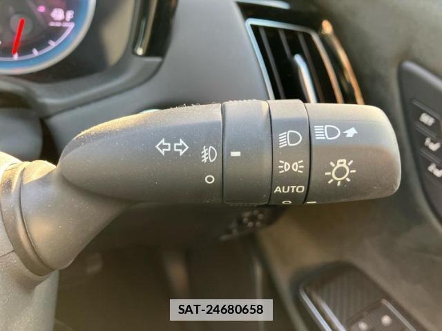 Toyota CROWN 2018-12 7821418-15