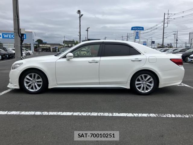 Toyota CROWN 2014-08 7821480-1