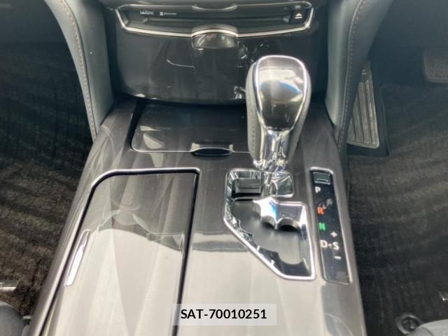 Toyota CROWN 2014-08 7821480-17