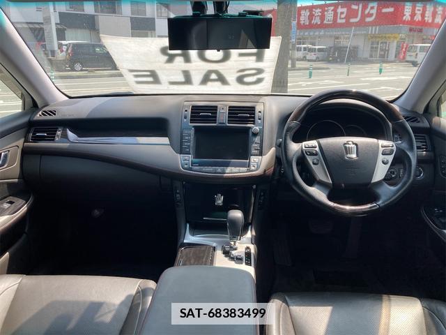 Toyota CROWN 2010-05 7822942-1
