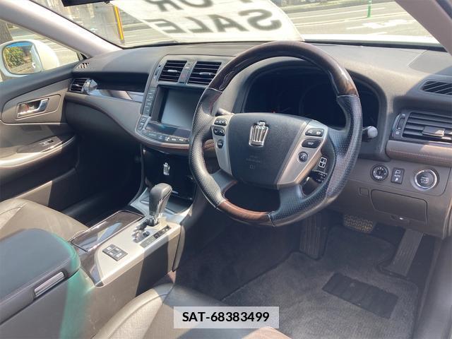 Toyota CROWN 2010-05 7822942-11