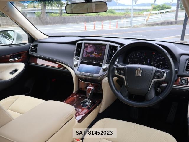 Toyota CROWN 2013-09 7822986-1