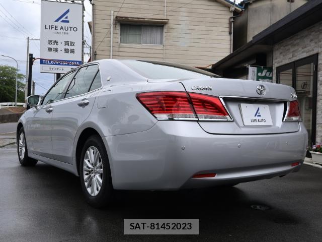 Toyota CROWN 2013-09 7822986-2