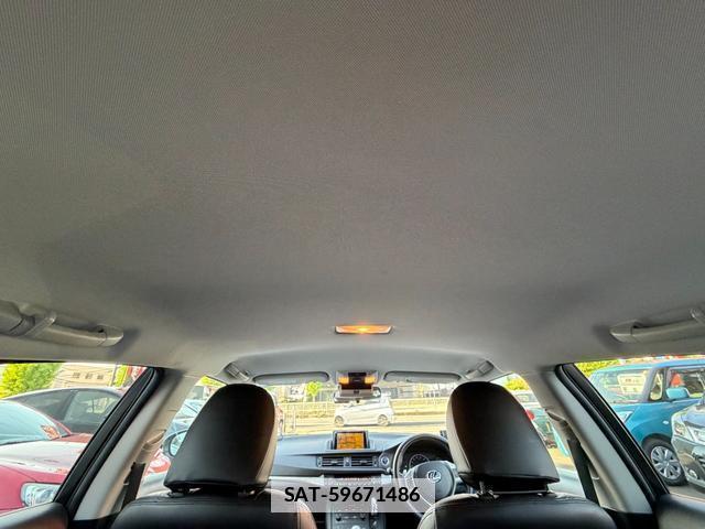 Lexus CT 2011-08 7812816-6