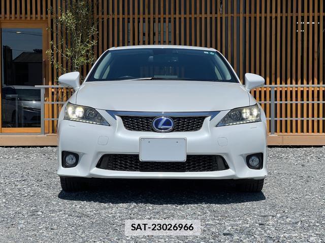 Lexus CT 2011-10 7813820-9