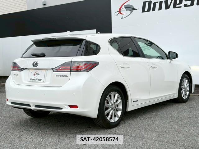 Lexus CT 2013-04 7814837-1