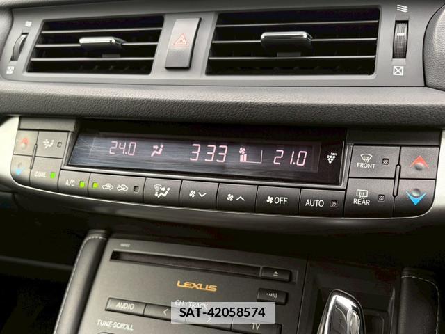 Lexus CT 2013-04 7814837-12