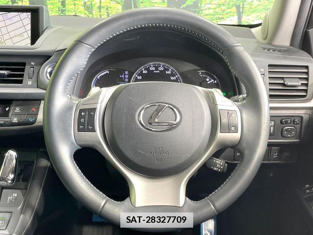 Lexus CT 2012-03 7815969-12
