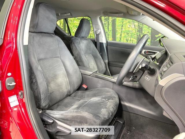 Lexus CT 2012-03 7815969-7