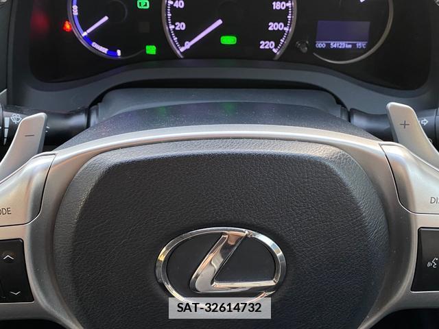 Lexus CT 2013-05 7816503-11