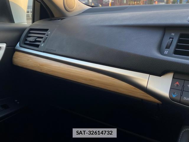 Lexus CT 2013-05 7816503-15