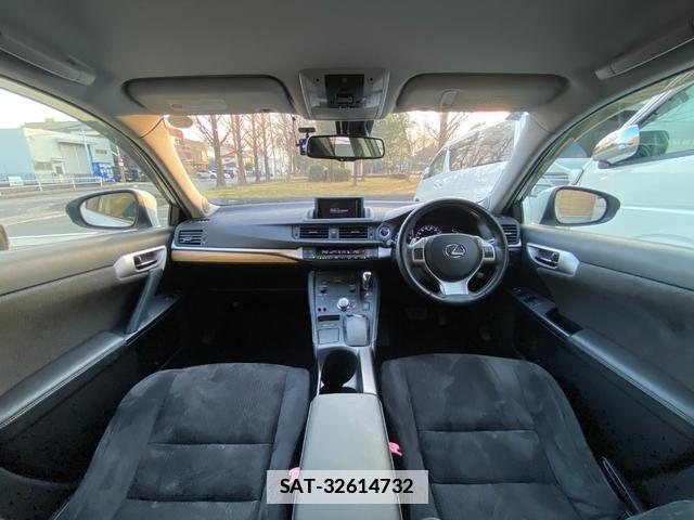 Lexus CT 2013-05 7816503-2
