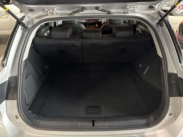 Lexus CT 2011-04 7816631-3