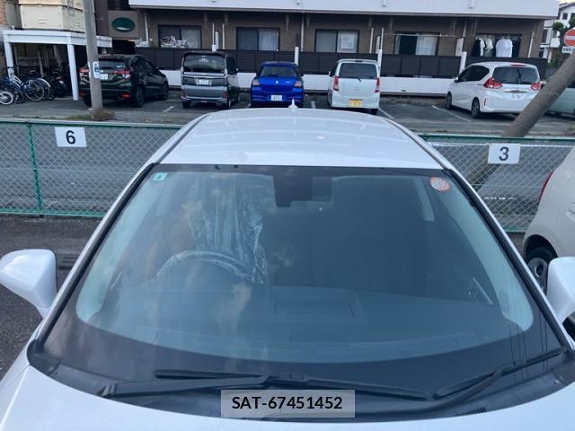 Lexus CT 2011-06 7818144-12
