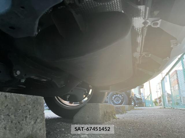 Lexus CT 2011-06 7818144-17