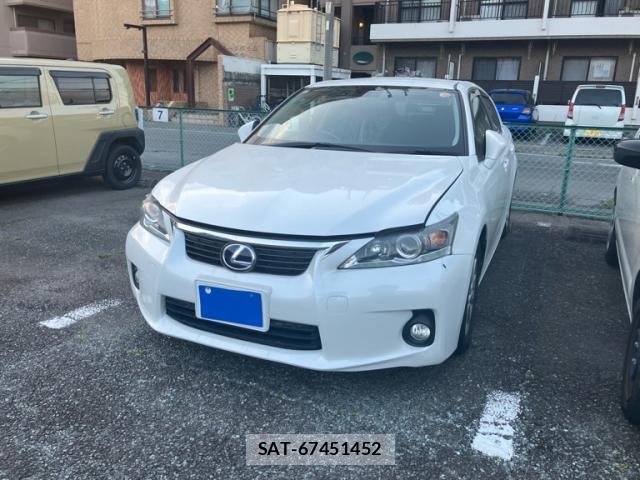 Lexus CT 2011-06 7818144-2