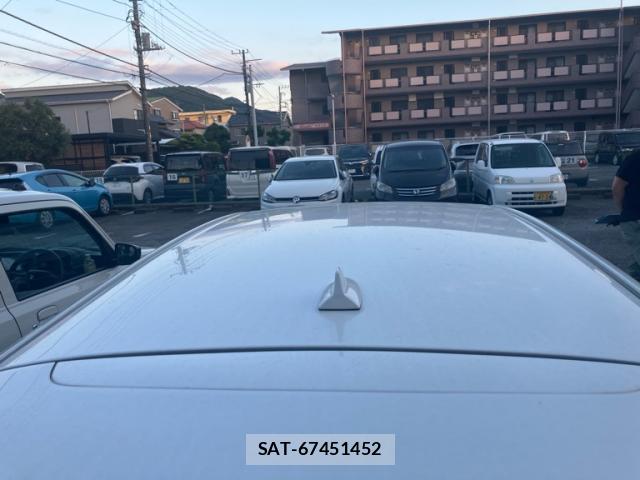 Lexus CT 2011-06 7818144-3