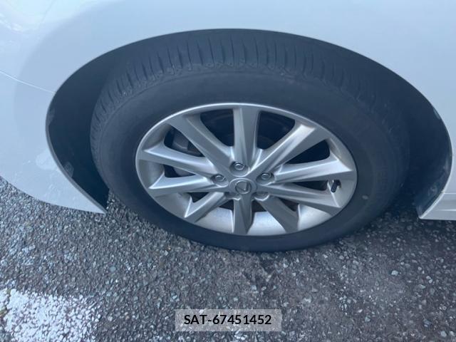 Lexus CT 2011-06 7818144-7