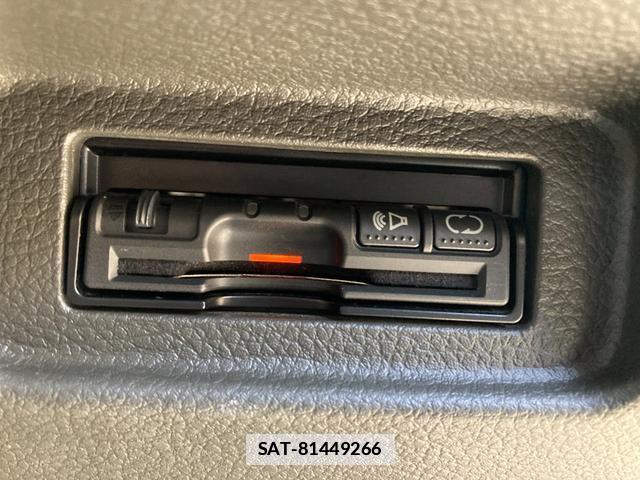 Nissan CUBE 2011-06 7811669-18