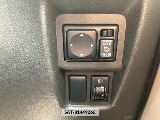Nissan CUBE 2011-06 7811669-9