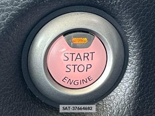 Nissan CUBE 2012-11 7813831-14