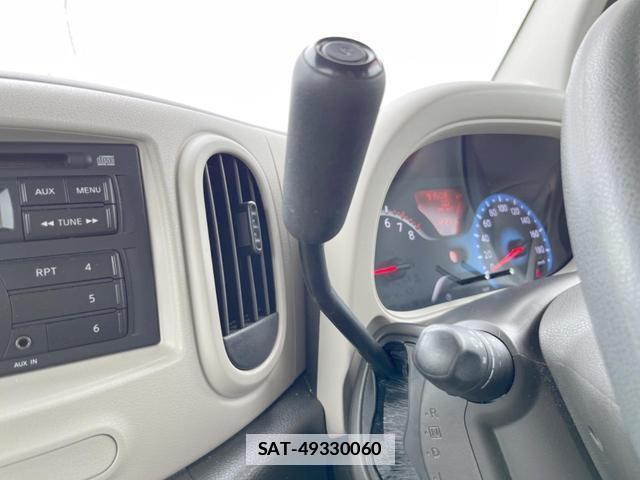 Nissan CUBE 2010-02 7814344-4
