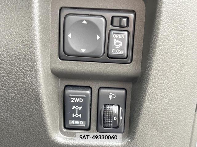 Nissan CUBE 2010-02 7814344-6
