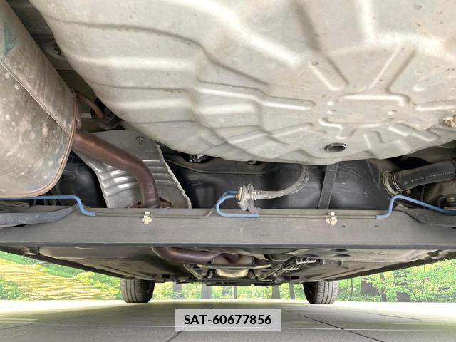 Nissan CUBE 2013-07 7815981-18