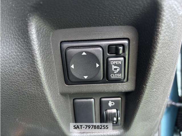 Nissan CUBE 2011-12 7819881-17