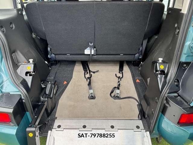 Nissan CUBE 2011-12 7819881-4