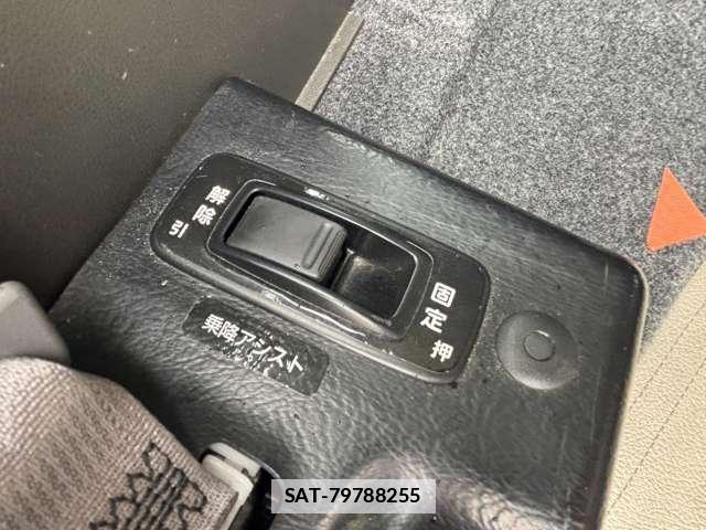 Nissan CUBE 2011-12 7819881-5