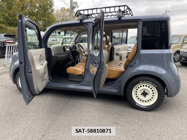 Nissan CUBE 2011-05 7820376-2