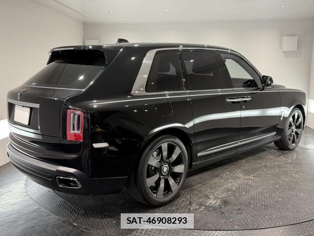 ROLLS-ROYCE CULLINAN 2020-04 7817701-2