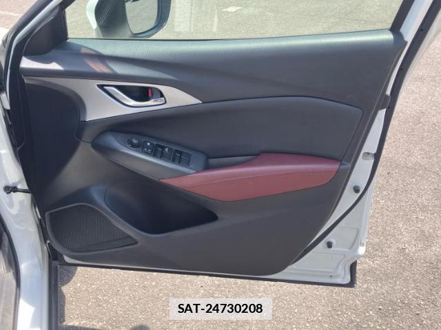 Mazda CX-3 2015-09 7818907-3
