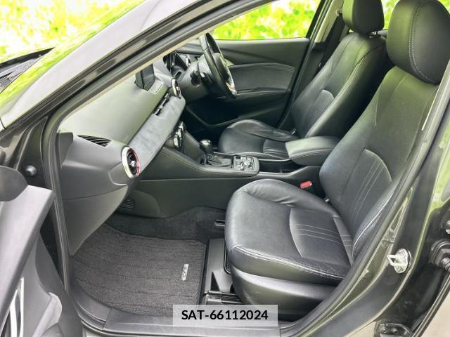 Mazda CX-3 2018-09 7821444-5