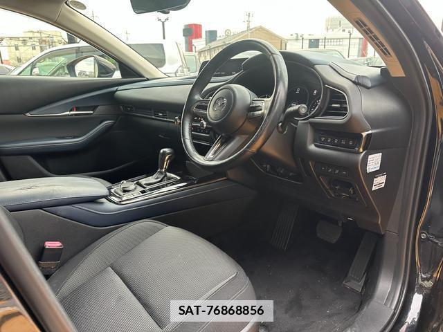 Mazda CX-30 2020-07 7815672-16
