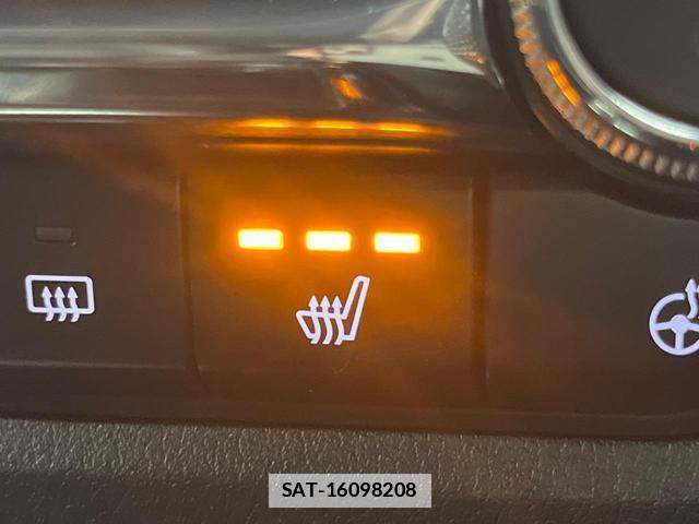 Mazda CX-30 2021-02 7816252-4