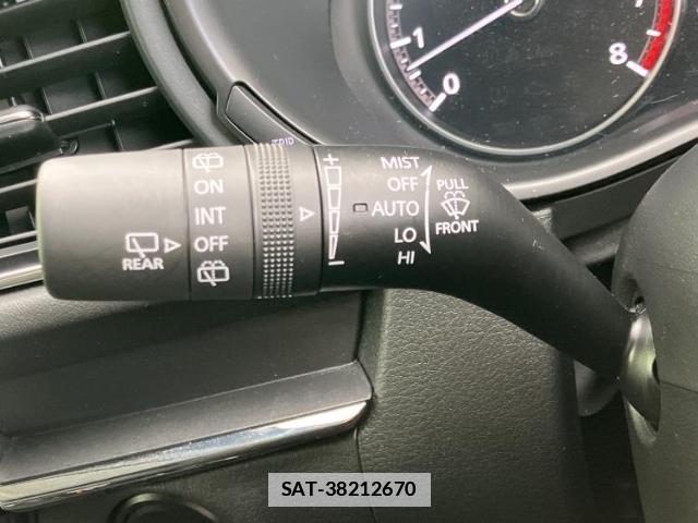 Mazda CX-30 2020-02 7822410-16
