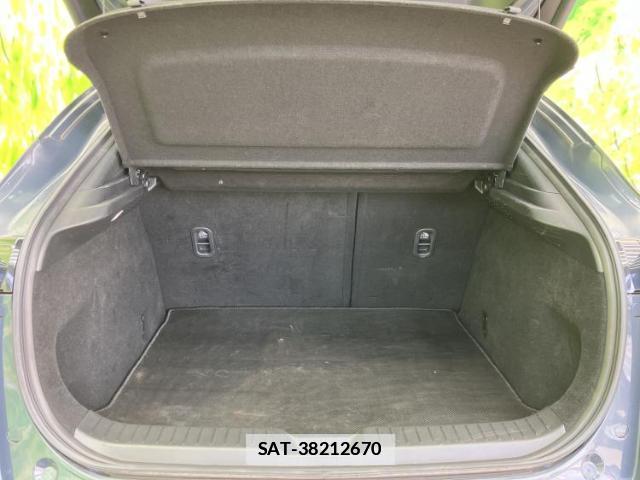 Mazda CX-30 2020-02 7822410-7