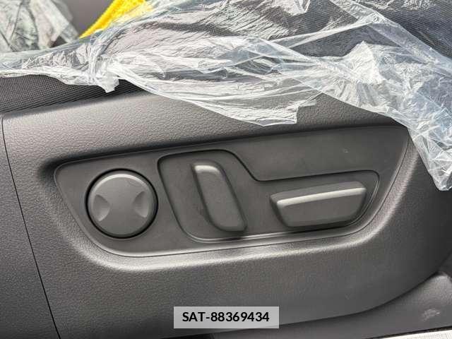 Mazda CX-60 2025-03 7816001-12