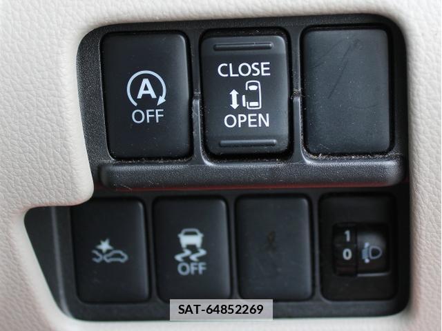Nissan DAYZ ROOX 2015-02 7823008-12
