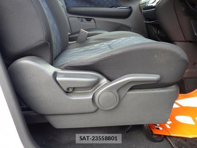 Nissan DAYZ 2019-03 7819556-14