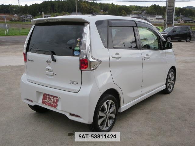 Nissan DAYZ 2014-09 7820437-12