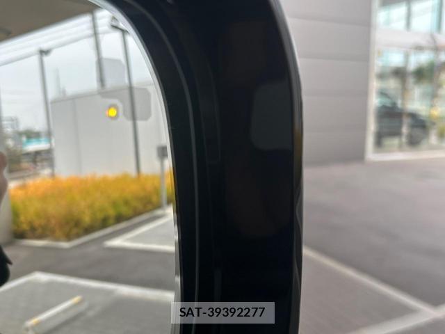Land Rover DEFENDER 2025-08 7812439-15