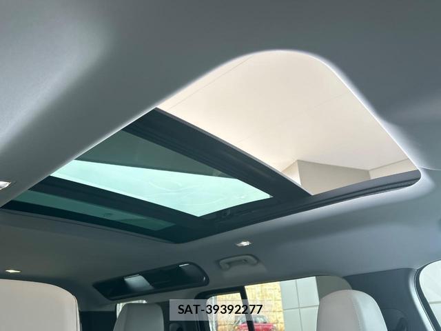 Land Rover DEFENDER 2025-08 7812439-3